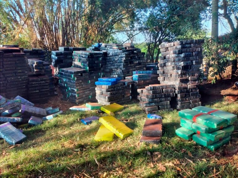 Megaincautación en Canindeyú: contabilizaron más de 40.000 kilos de marihuana prensada