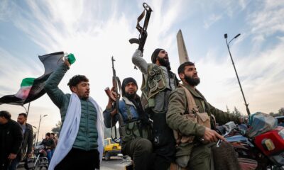 Los rebeldes sirios derrocan al régimen de Assad tras 13 años de guerra y el líder se refugia en Moscú | Internacional