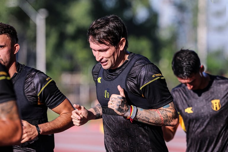 El goleador histórico en Guaraní, destacado en el fútbol. El goleador histórico en Guaraní, destacado en el fútbol.