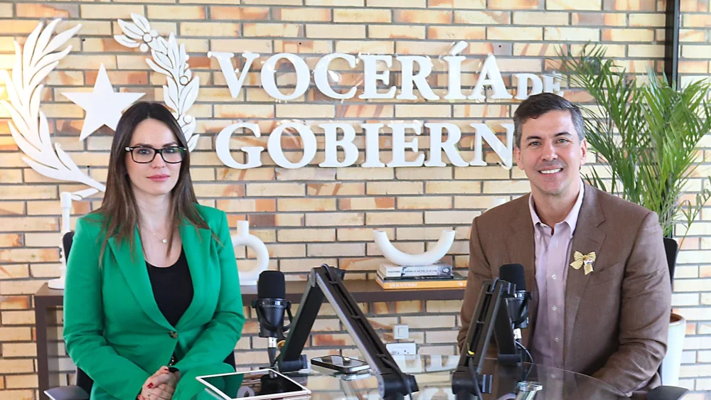 Santiago Peña cambia a Paula Carro como vocera de la Presidencia y nombra a reemplazante