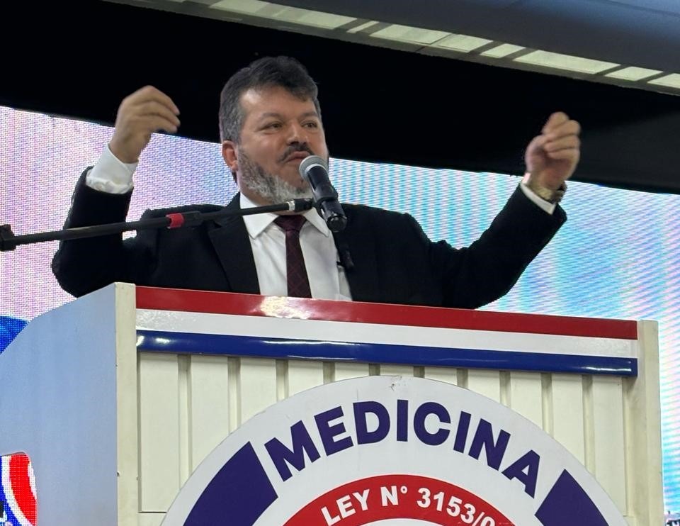 Directivos de la UCP-PJC orgullosos del alto índice de egresados que aprobaron el Reválida en Brasil Directivos de la UCP-PJC orgullosos del alto índice de egresados que aprobaron el Reválida en Brasil