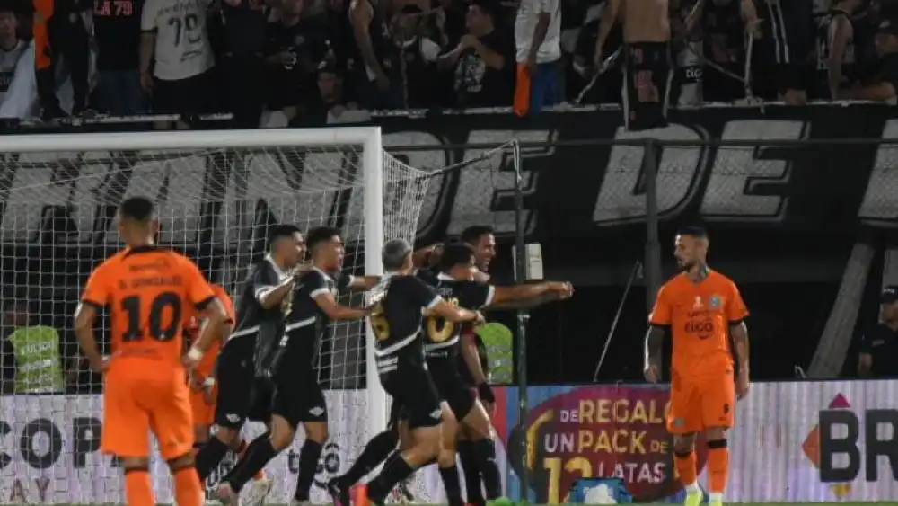 Libertad tumba a Olimpia y se proclama como el supercampeón