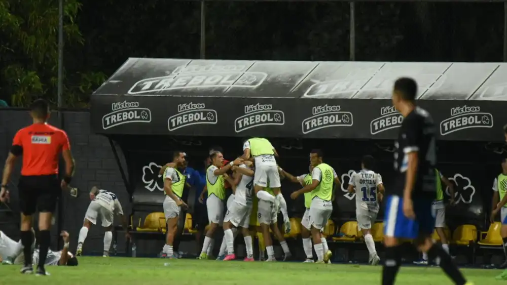 Ameliano debuta con triunfo en Trinidad