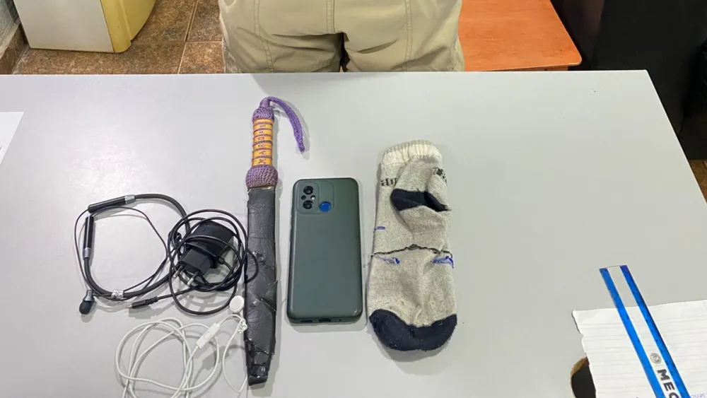 Recluso usaba celular en la cárcel de CDE