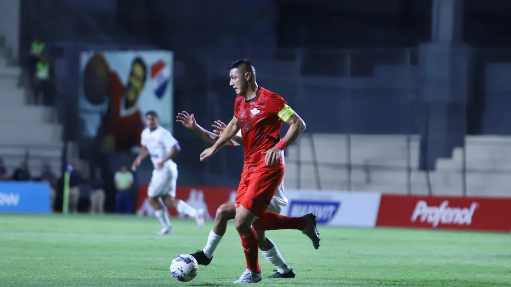 Libertad borra a Nacional en 45 minutos y logra su primera victoria