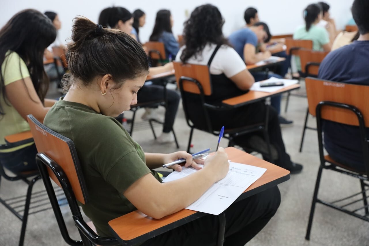 Casi 20 mil personas se inscribieron para acceder a las Becas de Gobierno