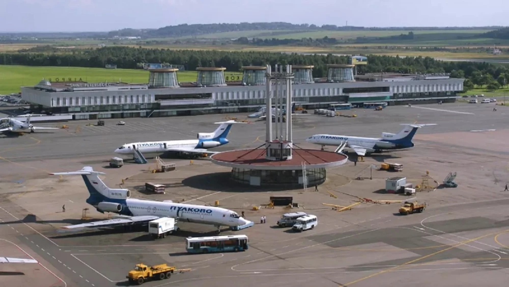 Reabre el aeropuerto de San Petersburgo tras su cierre por el ataque de drones ucranianos