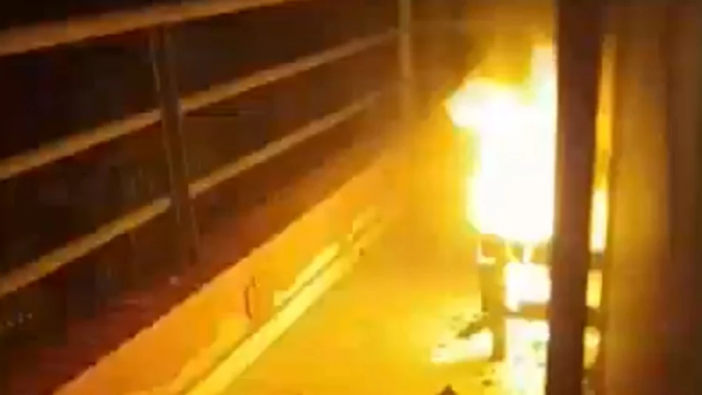 Una vivienda fue atacada con bomba molotov en Asunción y familia quedó asustada