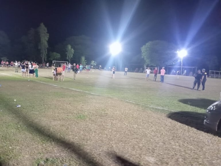 Puentesiño: tres muertos y dos policías heridos tras tiroteo en una cancha