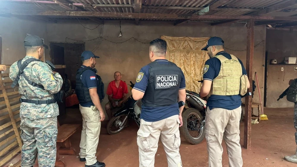 Secuestradores trabajaban con sus víctimas como limpiadores para ganar confianza, dice fiscal Secuestradores trabajaban con sus víctimas como limpiadores para ganar confianza, dice fiscal