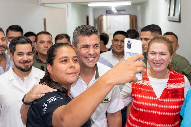 Así justificó Santiago Peña papelón en EE.UU. y suba de presupuesto para viajes