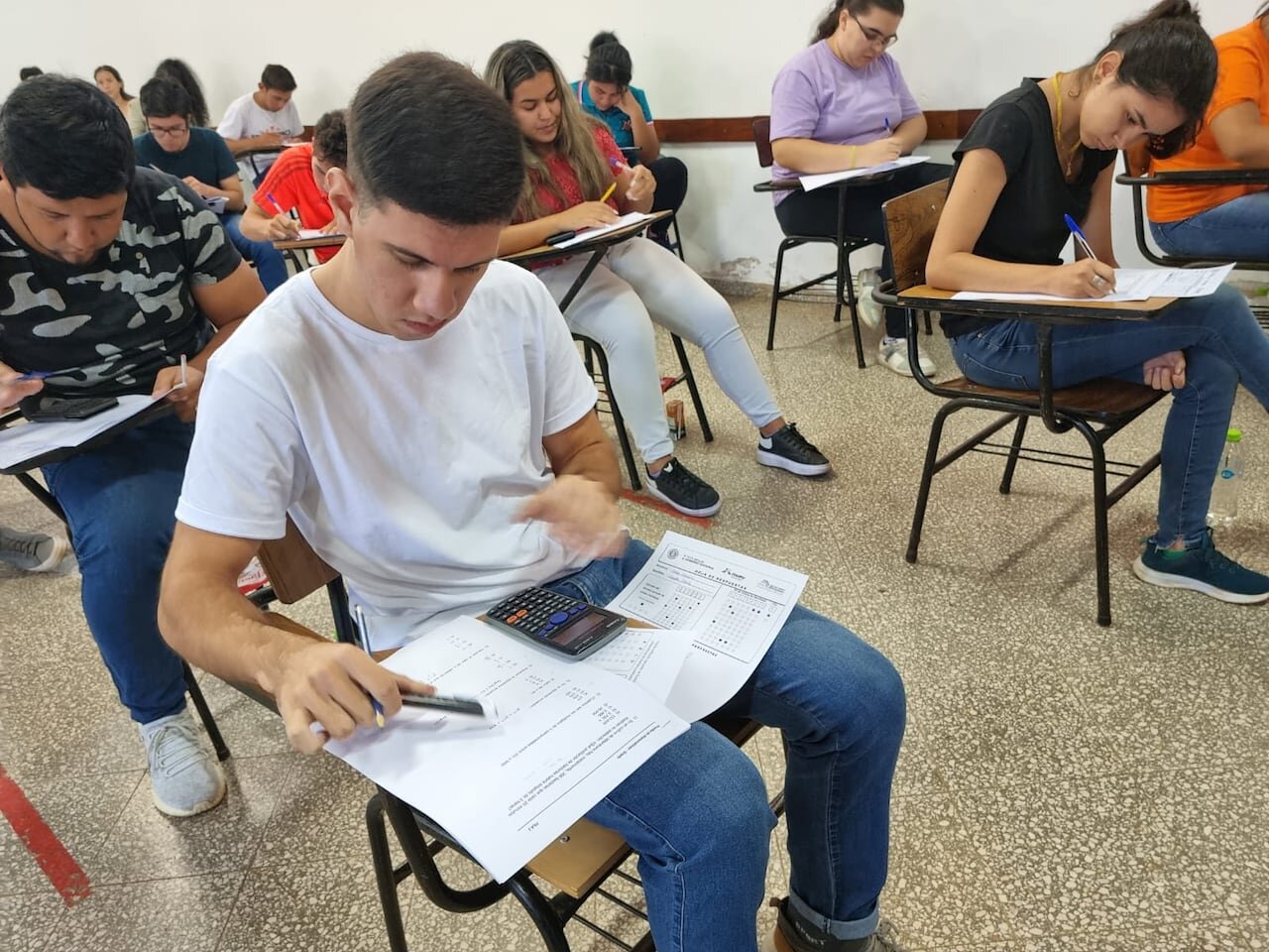 Último día para postularse a 5.000 becas de estudios superiores