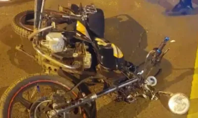Motociclista hacía piruetas, chocó contra otra moto y perdió un pie en Capiatá
