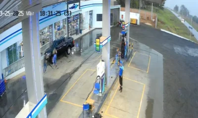 Video: Hombre disparó cuatro veces a su pareja que intentó refugiarse en una gasolinera