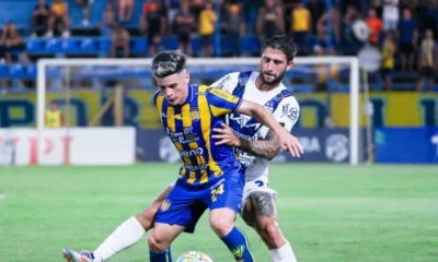 Luqueño, con 10 hombres, rescata un empate ante Ameliano