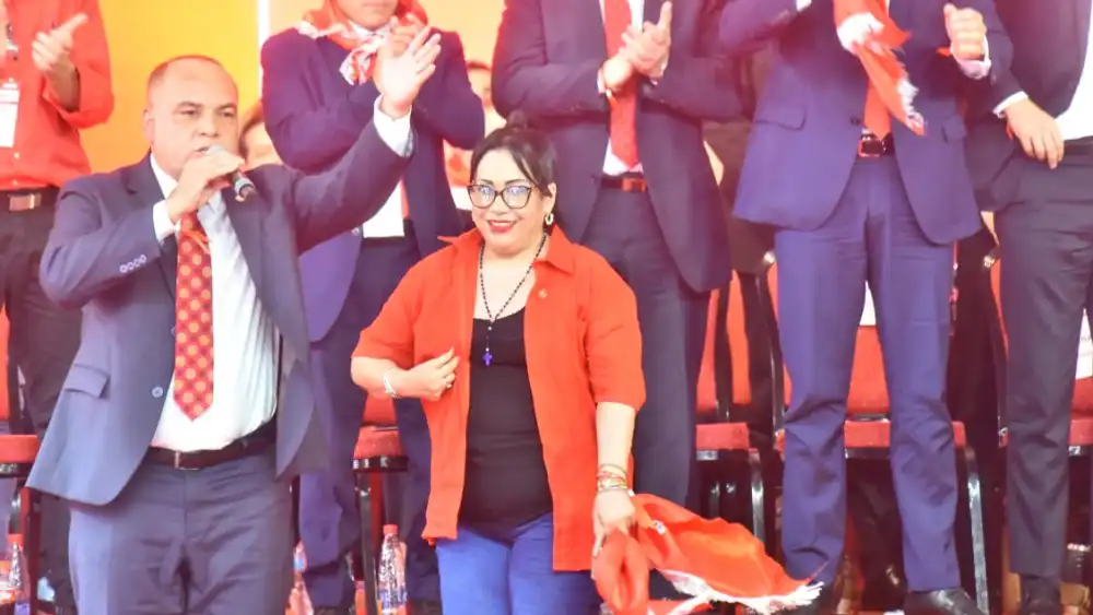 Presentan en Fiscalía denuncia contra senadora Yamy Nal, su hijo y el director del INE