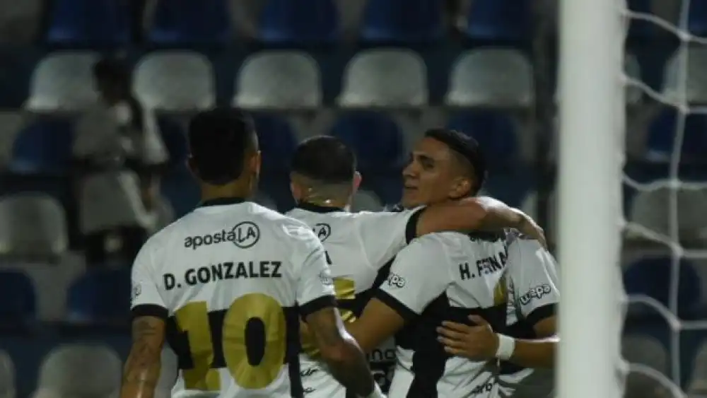 Olimpia se acerca a la cima