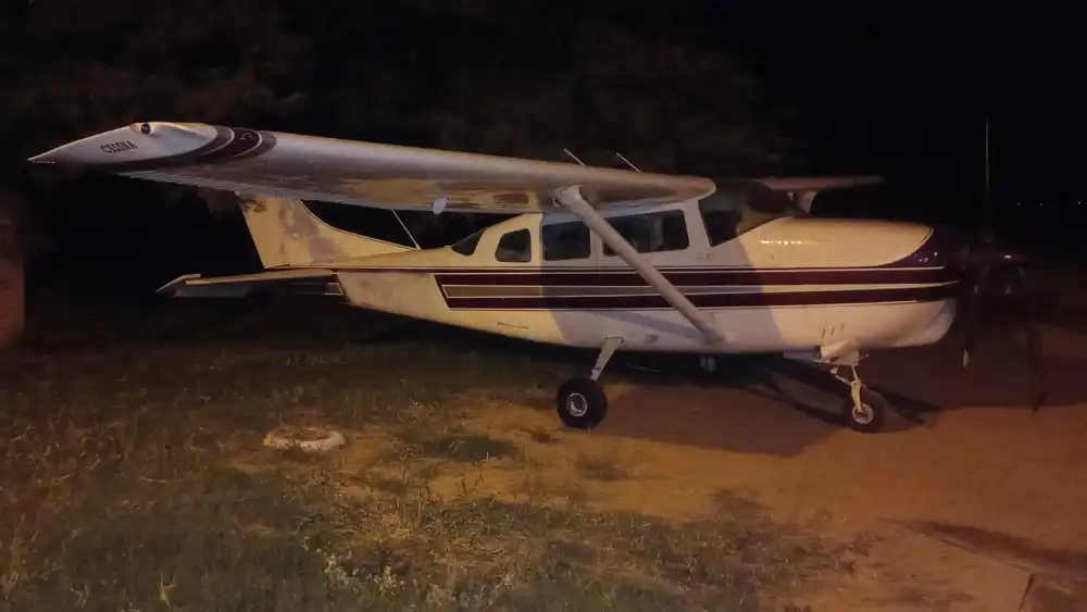 Presunta narcoavioneta es incautada en Filadelfia por agentes de la Senad
