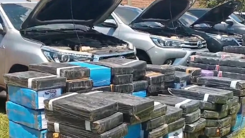 Desaparecen 700 kilos de marihuana, que sería de Macho, de la base de la Senad