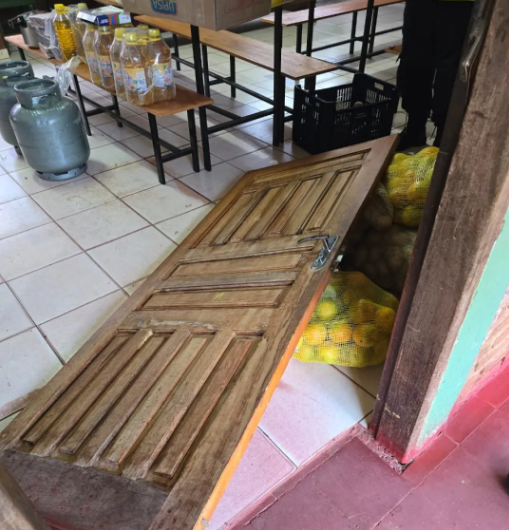 Hurto en escuela de Pedro Juan Caballero: Alimentos para el almuerzo escolar robados Hurto en escuela de Pedro Juan Caballero: Alimentos para el almuerzo escolar robados