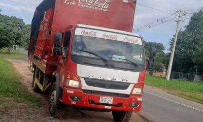 Asaltan camión repartidor en Santaní y ladrones huyen con dinero y millonario cheque