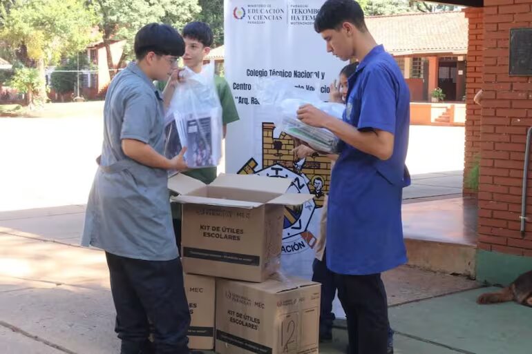 Persiste falta de kits escolares en Amambay: unos 1.800 alumnos aún no recibieron sus útiles Persiste falta de kits escolares en Amambay: unos 1.800 alumnos aún no recibieron sus útiles