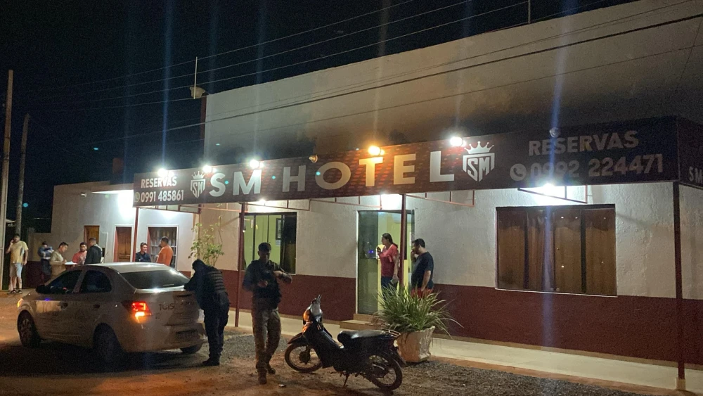 Violento asalto en un hotel de Concepción: Se llevaron dinero y celulares