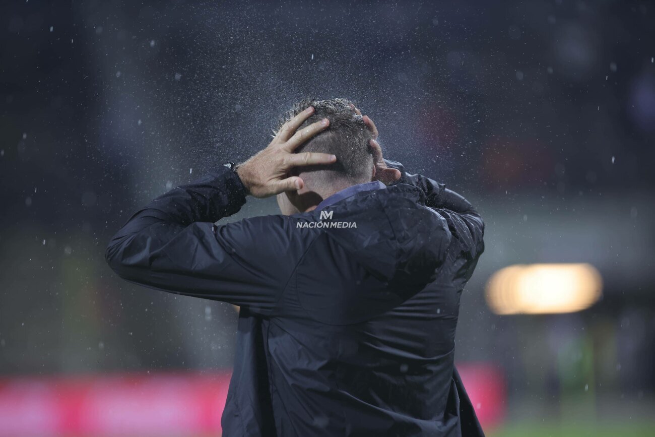 Martín Palermo dejó de ser entrenador de Olimpia