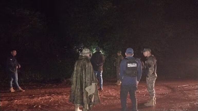 Hallan cuerpos de dos hombres en Puentesiño y averiguan las causas de sus decesos