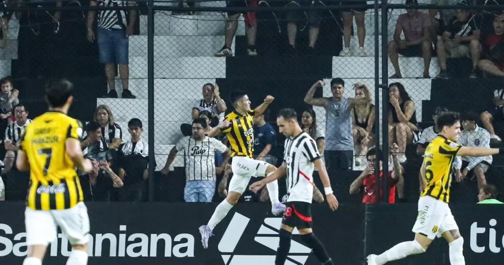 Gran remontada: Guaraní tumba el invicto de Libertad y aviva el campeonato tras vibrante clásico