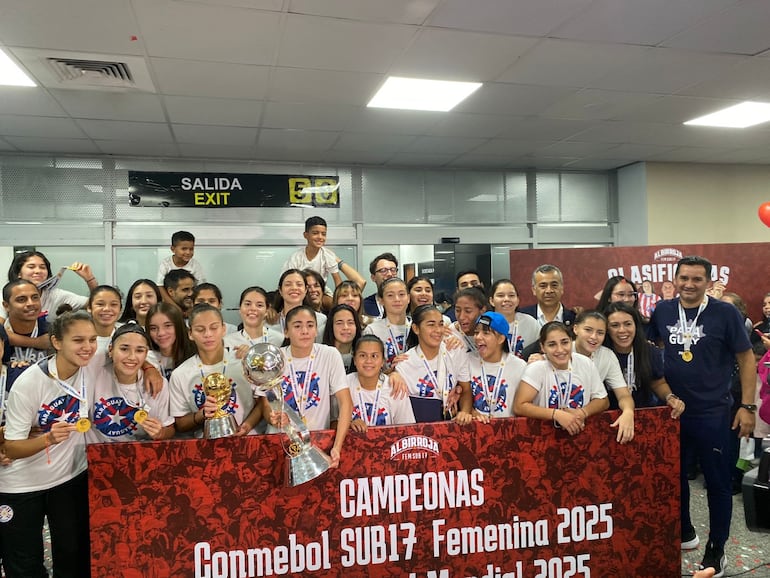 ¡Llegaron las campeonas! – Selección Paraguaya