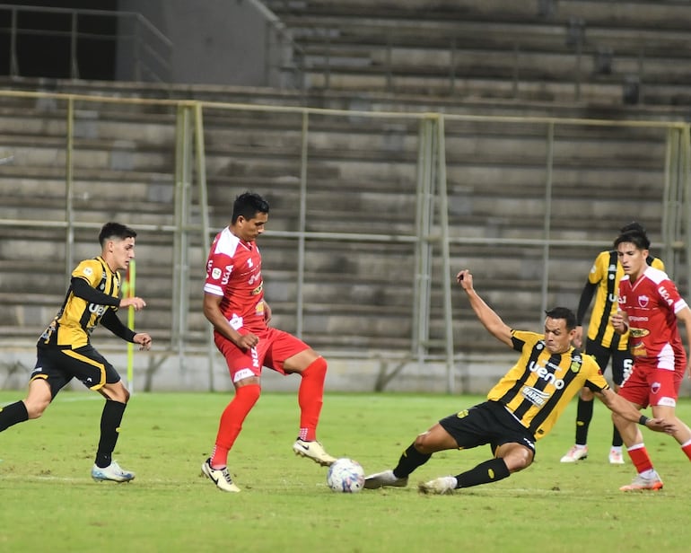 Guaraní de Fram y Fernando de la Mora empatan en Encarnación – Fútbol de Intermedia