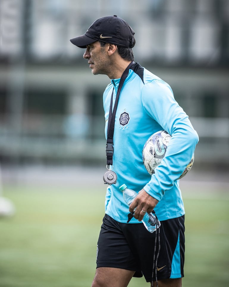 Olimpia: La tijera poda antes del último encuentro – Fútbol