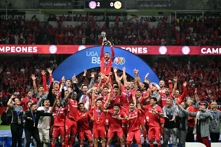 Robert Morales es campeón con Toluca del torneo Clausura – Fútbol Internacional