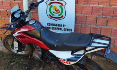Hallazgo de motocicleta abandonada en el barrio General Genes