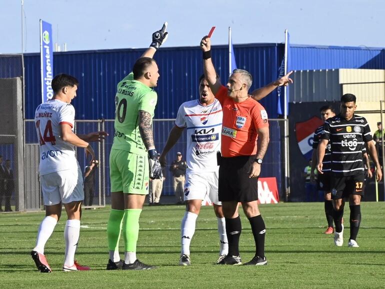 El Análisis Arbitral y la expulsión de Santiago Rojas – Nacional