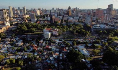 Policía demora a varios menores durante incursión en la Chacarita