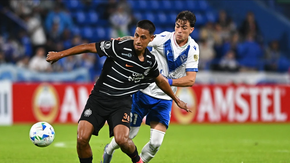 Un aguerrido Olimpia rescata un empate sobre el final en cancha de Vélez Sarsfield