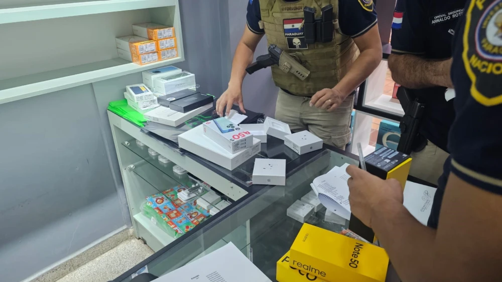 Celulares robados en Coronel Oviedo son encontrados en un local de Pedro Juan Caballero Celulares robados en Coronel Oviedo son encontrados en un local de Pedro Juan Caballero