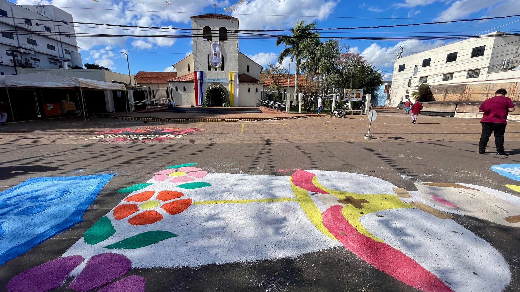 PJC: Celebración de la Virgen de los Milagros con alfombras artísticas