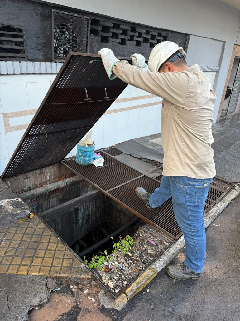 ANDE: más de 12 horas sin luz por inundaciones de puestos subterráneos