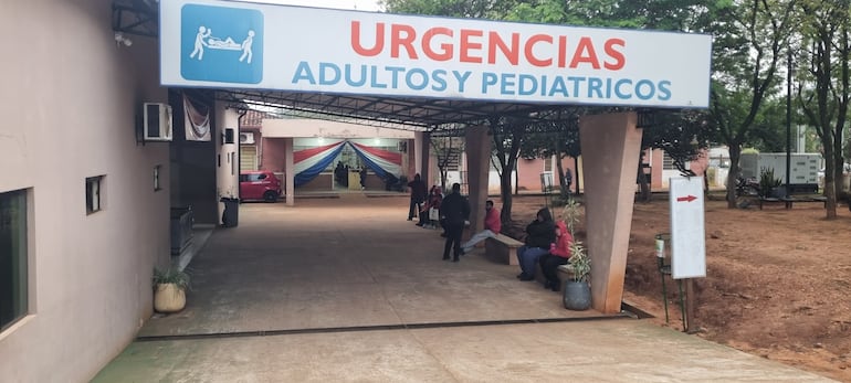 Denuncian que, por falta de atención en el Hospital Regional de San Juan Bautista, una embarazada tuvo que dar a luz en un centro privado