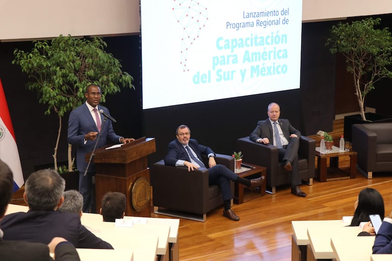 FMI: Asunción tiene potencial para convertirse en “madre de la formación macro regional” – Negocios FMI: Asunción tiene potencial para convertirse en “madre de la formación macro regional” – Negocios