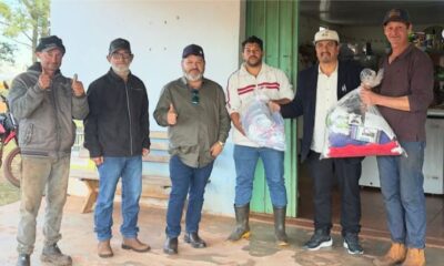 Funcionarios visitan el asentamiento Dorcelina Folador en Ponta Porã para atender las necesidades de la comunidad.