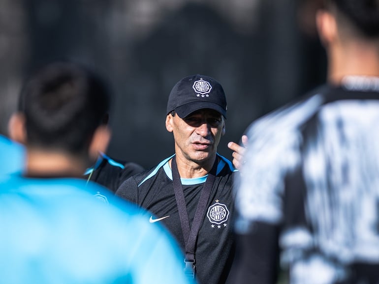 Fabián Bustos de César Inga: “Tiene la garra y la entrega” – Olimpia