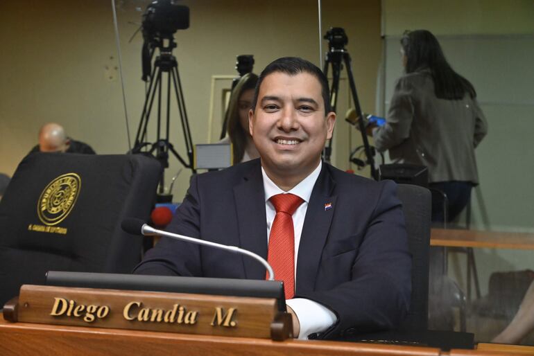 Metida de pata del diputado Diego Candia, que se suma hoy a “manchados” del JEM