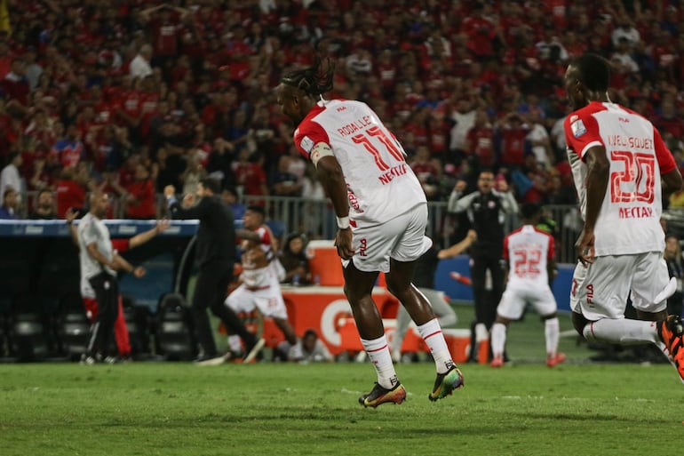 Hugo Rodallega: de llorar por la lesión al gol del título – Fútbol Internacional