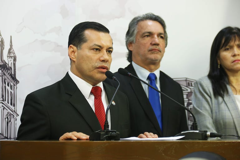 Pasó un año del anuncio de venta de energía al Brasil, pero nada se decidió aún Pasó un año del anuncio de venta de energía al Brasil, pero nada se decidió aún