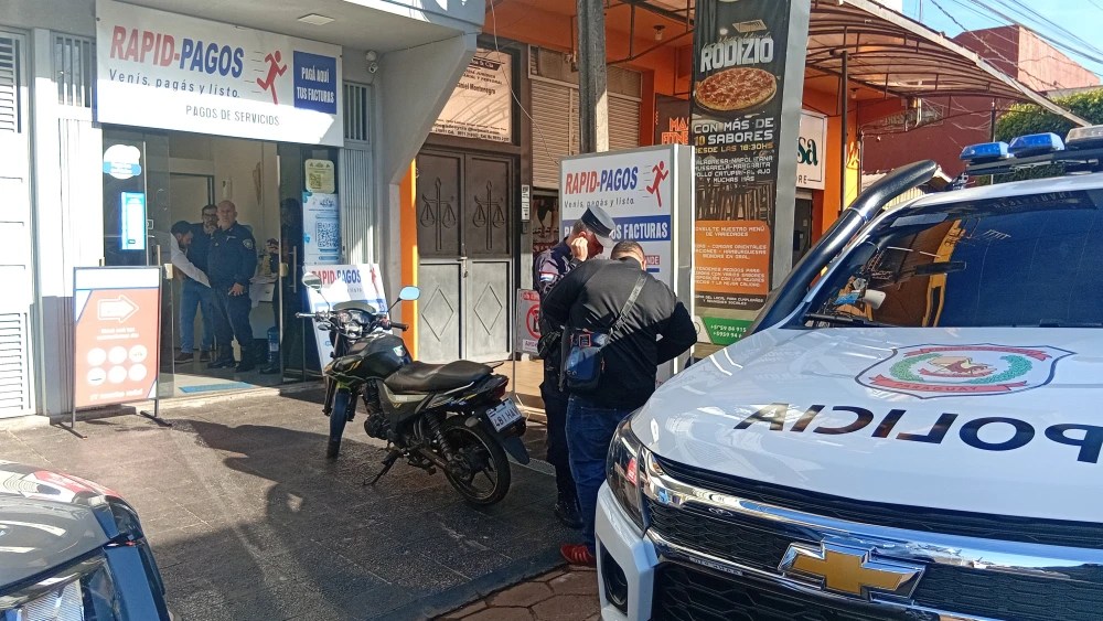 Intento de robo a una casa de cobranza en Pedro Juan Caballero no tiene éxito. Intento de robo a una casa de cobranza en Pedro Juan Caballero no tiene éxito.