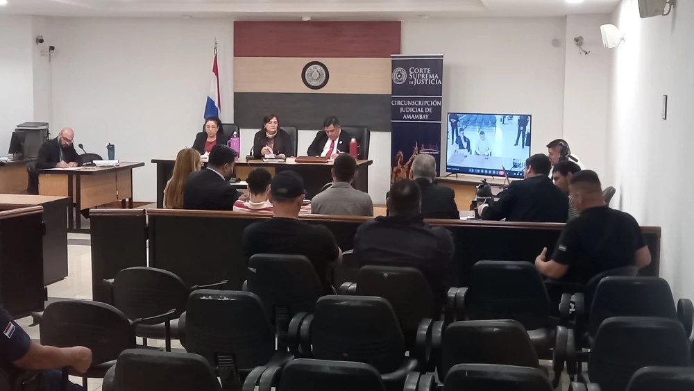 Condenan a 15 y 12 años de prisión a los responsables de la muerte de un policía en Amambay. Condenan a 15 y 12 años de prisión a los responsables de la muerte de un policía en Amambay.